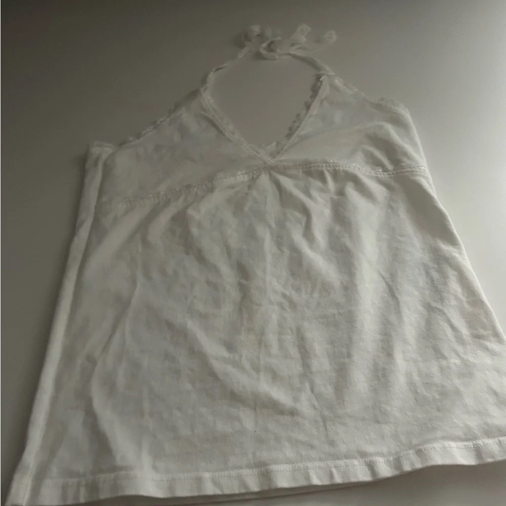 Brandy Melville White Lace-Trim Halter Cotton Cami Top - Picture 4 of 6